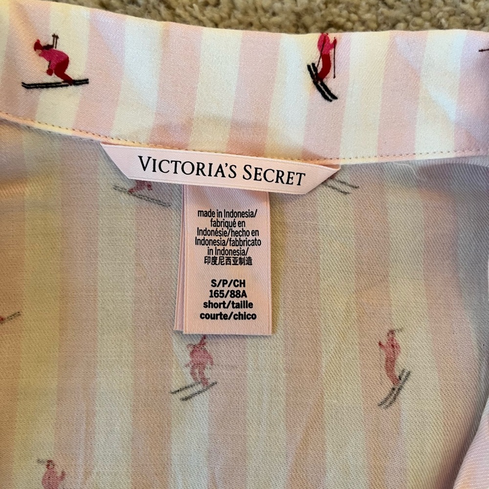 Victoria’s Secret Flannel Pajama Set - Picture 6 of 9